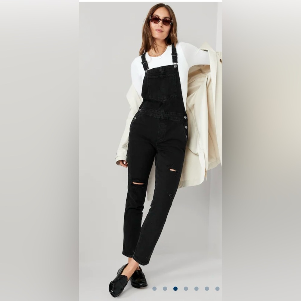 Old Navy OG Straight Black Wash Ripped Jean Overalls